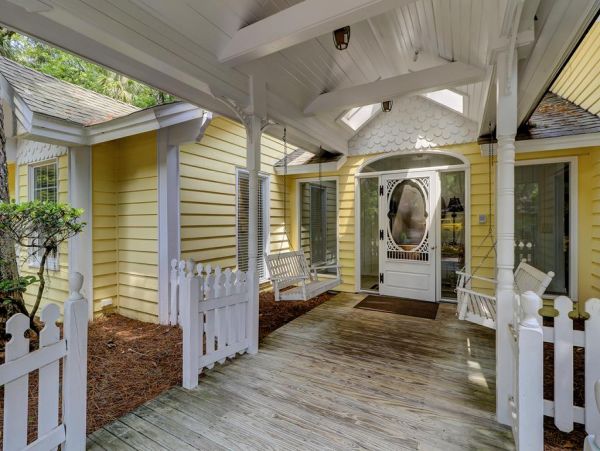 Serene 5 Bedroom Retreat  in Hilton Head Walk to Beach