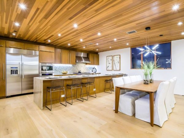 Venice Vacation Home Four Bedroom Walk to Beach