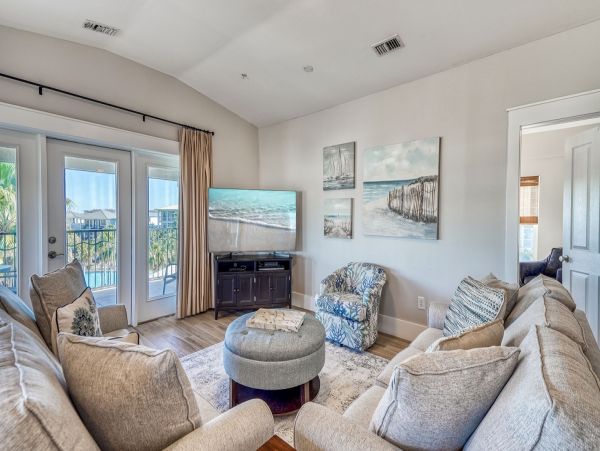 Seacrest Beach Tastefully Decorated Four Bedroom Vacation Condo
