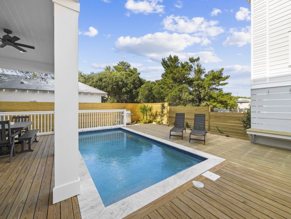 Unforgettable Luxury Home with Private Pool and Gulf Views