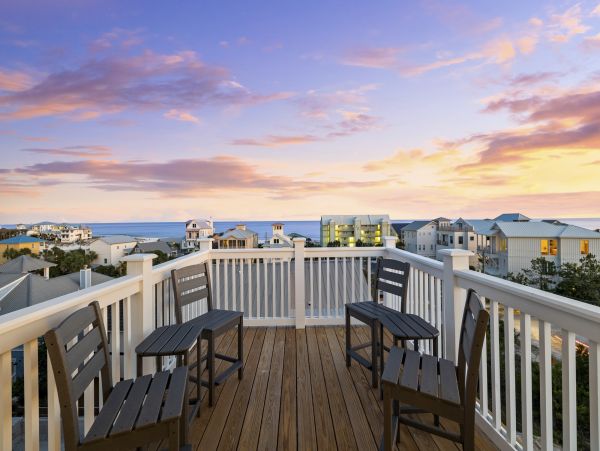 Unforgettable Luxury Home with Private Pool and Gulf Views