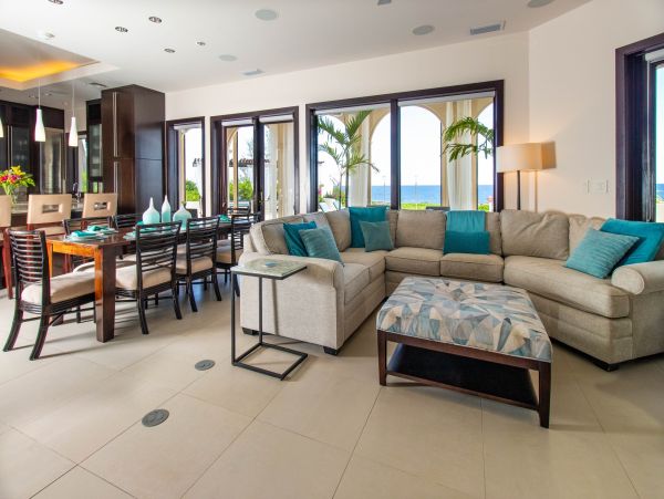 Cayman Luxury Villa World Class Amenities Views!