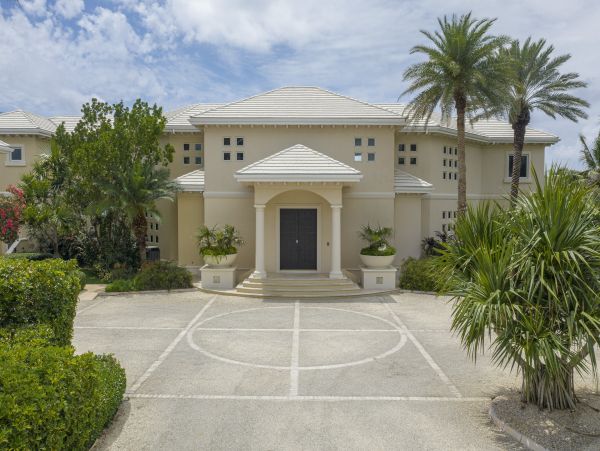 Cayman Luxury Villa World Class Amenities Views!