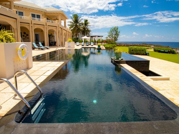Cayman Luxury Villa World Class Amenities Views!