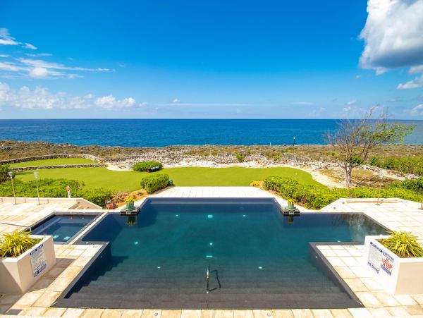 Cayman Luxury Villa World Class Amenities Views!