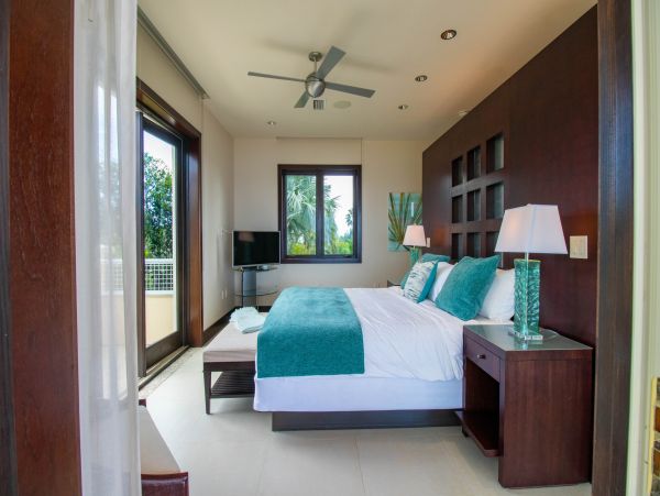 Cayman Luxury Villa World Class Amenities Views!