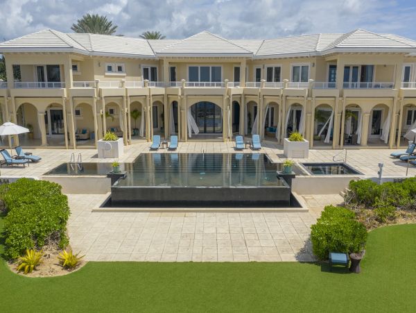 Cayman Luxury Villa World Class Amenities Views!