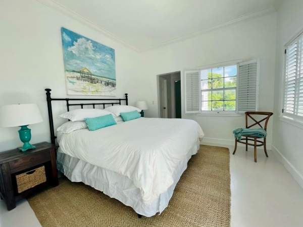 Beautiful Three Bedroom Vacation Rental Home with Private Pool