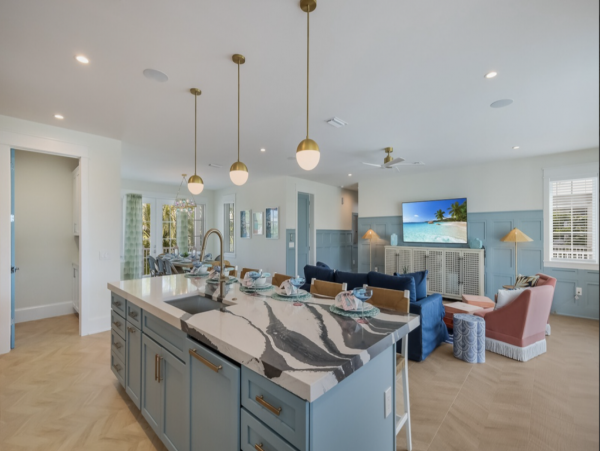 Holmes Beach Vacation Home Four Bedroom Walk to Beach