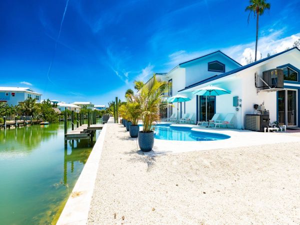 Marathon Secluded Six Bedroom Vacation Rental