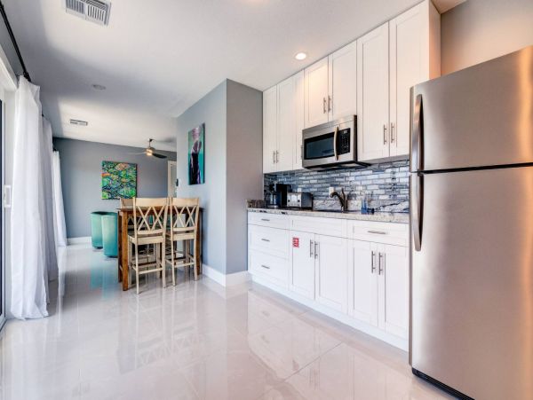 Marathon Secluded Six Bedroom Vacation Rental
