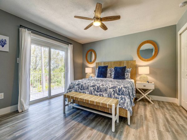 Marathon Secluded Six Bedroom Vacation Rental