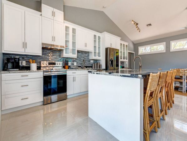 Marathon Secluded Six Bedroom Vacation Rental