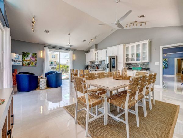 Marathon Secluded Six Bedroom Vacation Rental