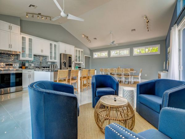 Marathon Secluded Six Bedroom Vacation Rental