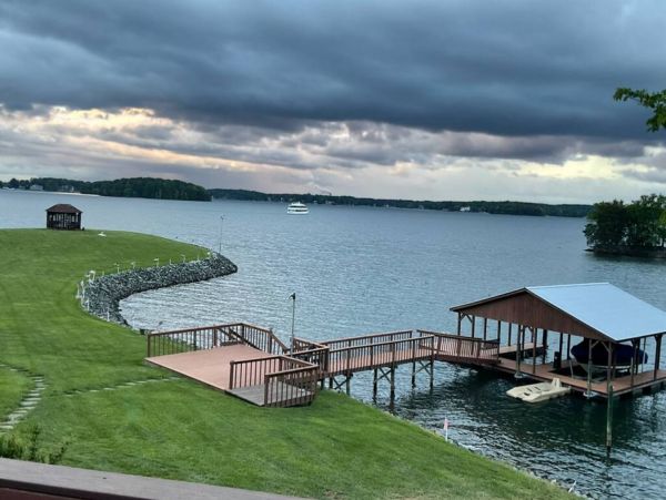 Lake Norman Vacation Home Four Bedroom