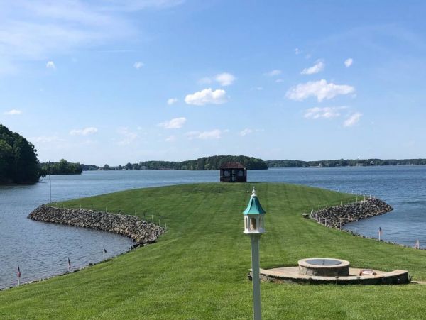 Lake Norman Vacation Home Four Bedroom