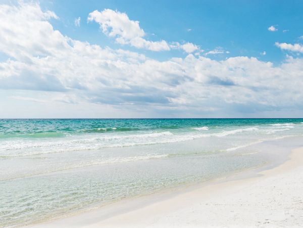 Beachfront Destin Condo Rental - Luxury Gulf-Front Vacation Rental with Pool