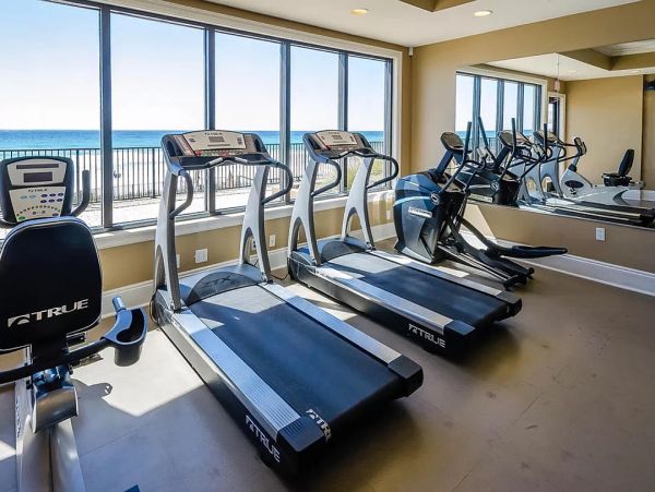 Beachfront Destin Condo Rental - Luxury Gulf-Front Vacation Rental with Pool