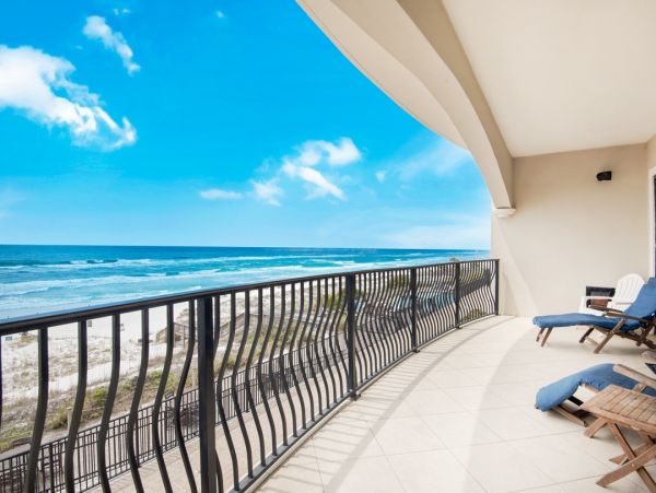 Beachfront Destin Condo Rental - Luxury Gulf-Front Vacation Rental with Pool