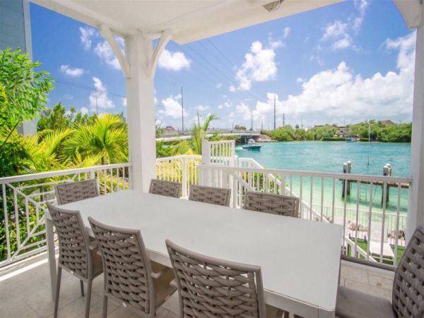 Marathon Gulf Front Vacation Home with Pool & Boat Dock