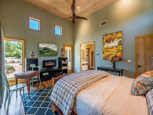 Modern Country Valley Estate with 3 Bedrooms in Santa Ynez