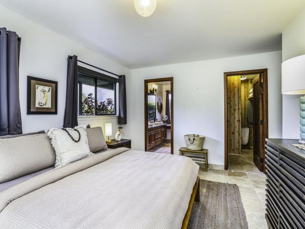 Serene Island Escape with Ocean Views in Princeville