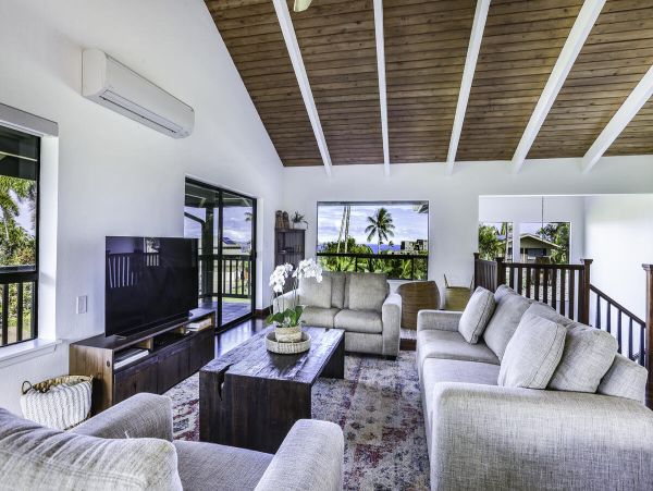 Serene Island Escape with Ocean Views in Princeville