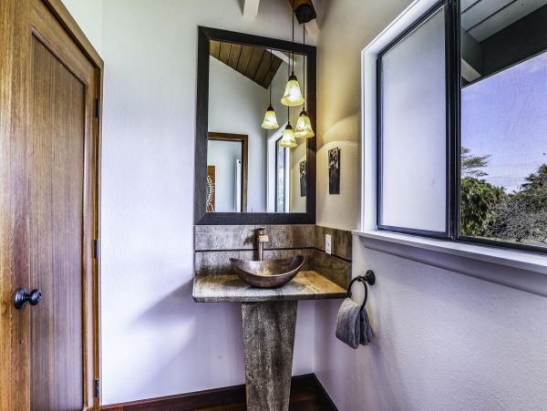 Serene Island Escape with Ocean Views in Princeville
