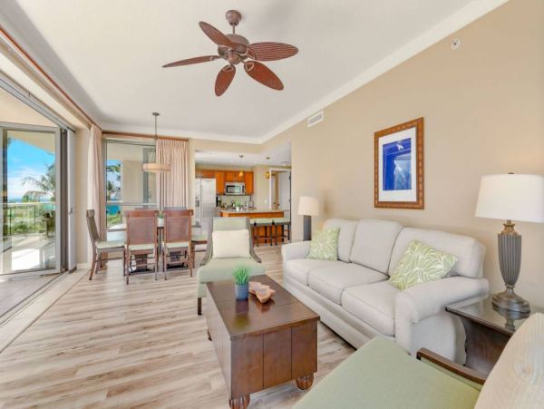 Expansive 2 Bedroom Parcial Ocean View Corner Suite in Kaanapali