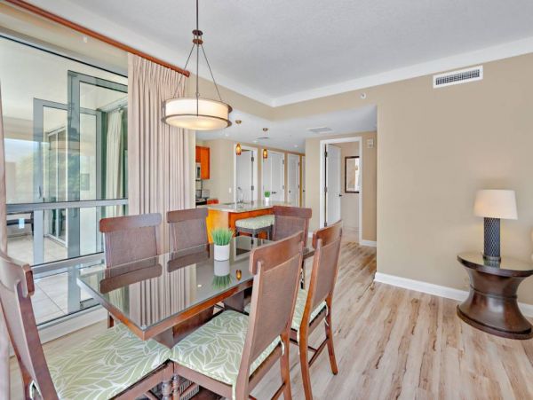 Expansive 2 Bedroom Parcial Ocean View Corner Suite in Kaanapali