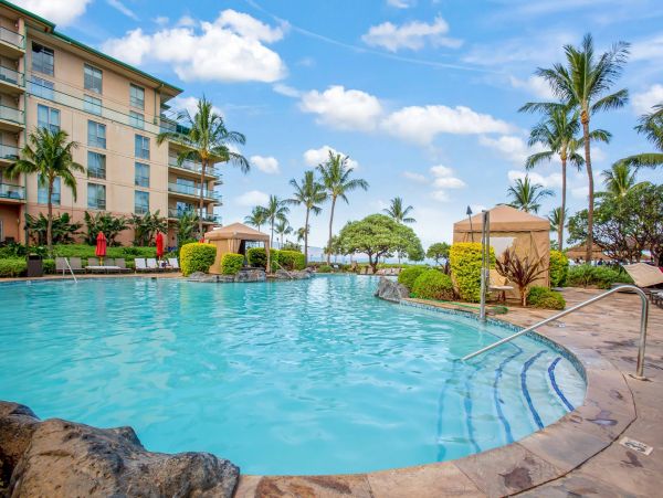 Expansive 2 Bedroom Parcial Ocean View Corner Suite in Kaanapali