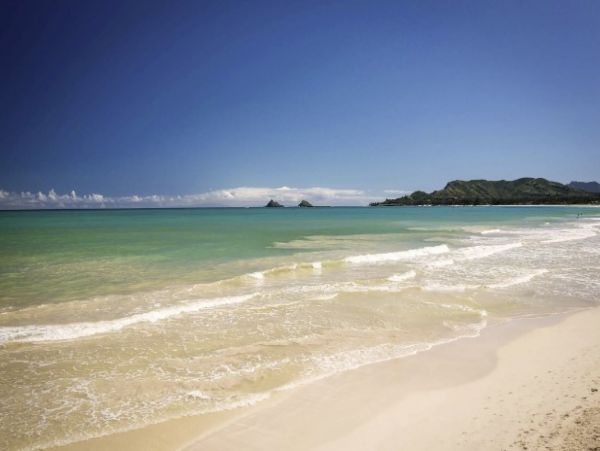 Oceanfront Kailua Vacation Home Six Bedroom
