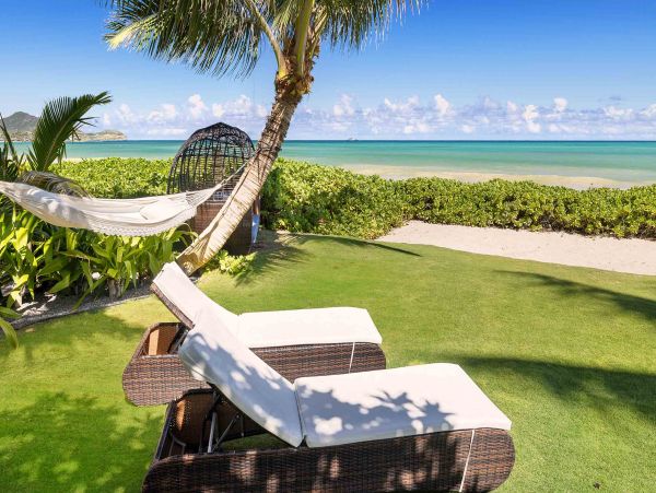 Oceanfront Kailua Vacation Home Six Bedroom