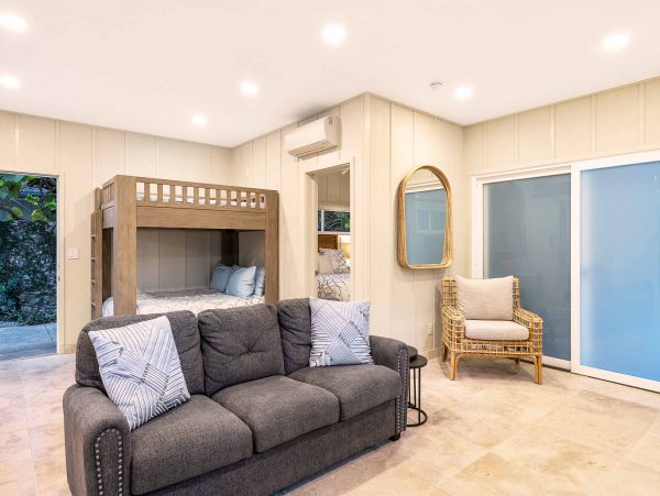 Oceanfront Kailua Vacation Home Six Bedroom