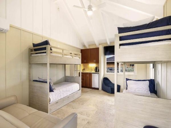 Oceanfront Kailua Vacation Home Six Bedroom