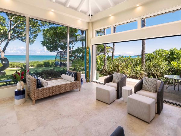 Oceanfront Kailua Vacation Home Six Bedroom