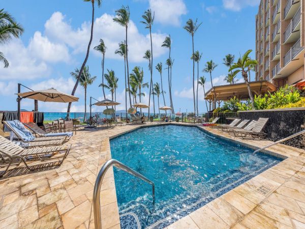 Luxury Top Floor Condo Two Bedrooms Amazing Ocean Views