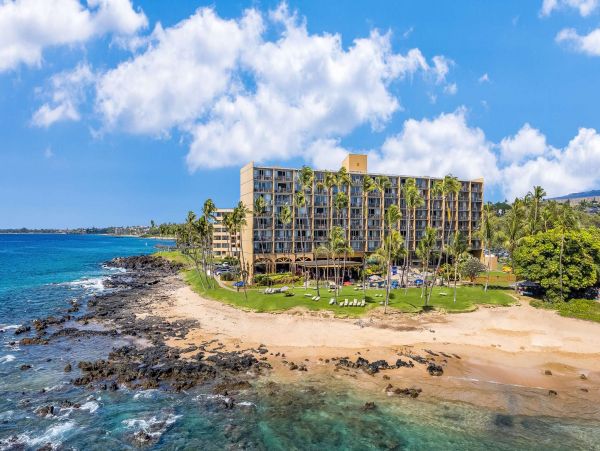 Luxury Top Floor Condo Two Bedrooms Amazing Ocean Views