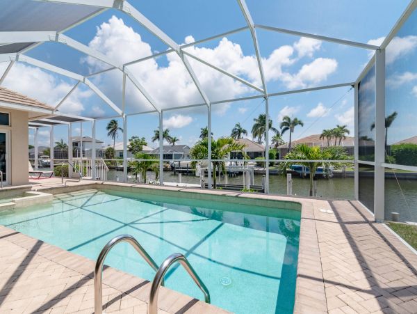 Waterfront 3 Bedroom Home in Marco Island