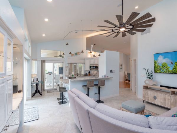 Waterfront 3 Bedroom Home in Marco Island