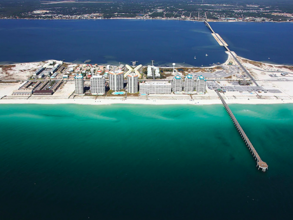 New 4 bedroom Home 4 miles to Navarre Beach