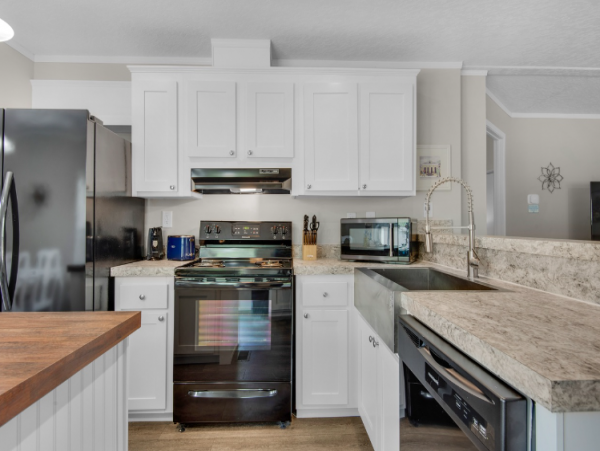 3 Bedroom House 2 miles from Navarre beach bridge