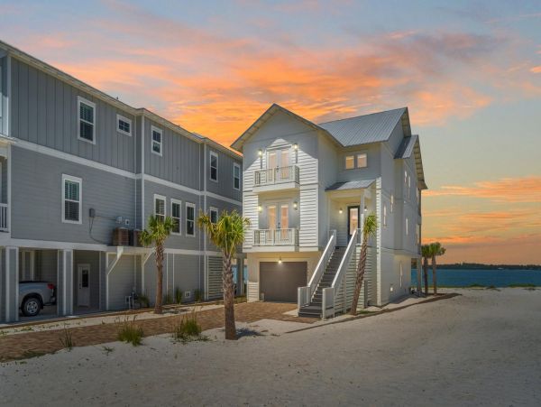 Navarre Vacation Home Five Bedroom