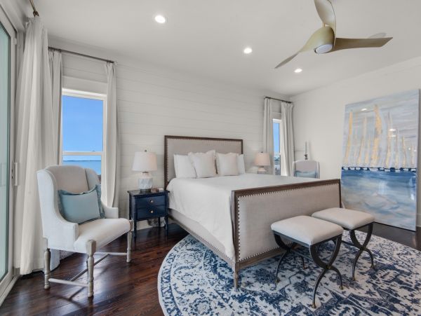 Navarre Vacation Home Five Bedroom