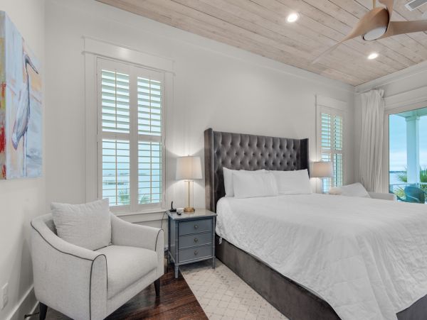 Navarre Vacation Home Five Bedroom