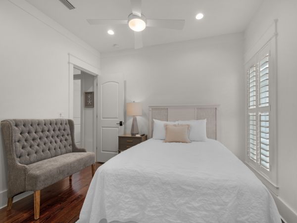 Navarre Vacation Home Five Bedroom