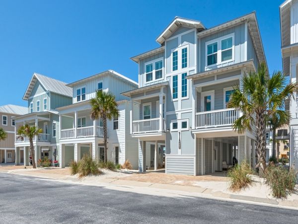 Navarre Beach Vacation Home Five Bedroom Walk to Beach