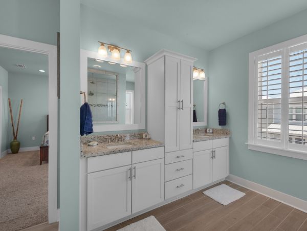 Navarre Beach Vacation Home Five Bedroom Walk to Beach