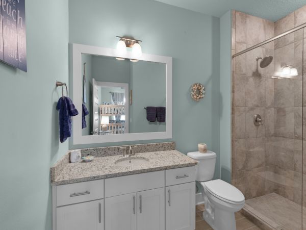 Navarre Beach Vacation Home Five Bedroom Walk to Beach